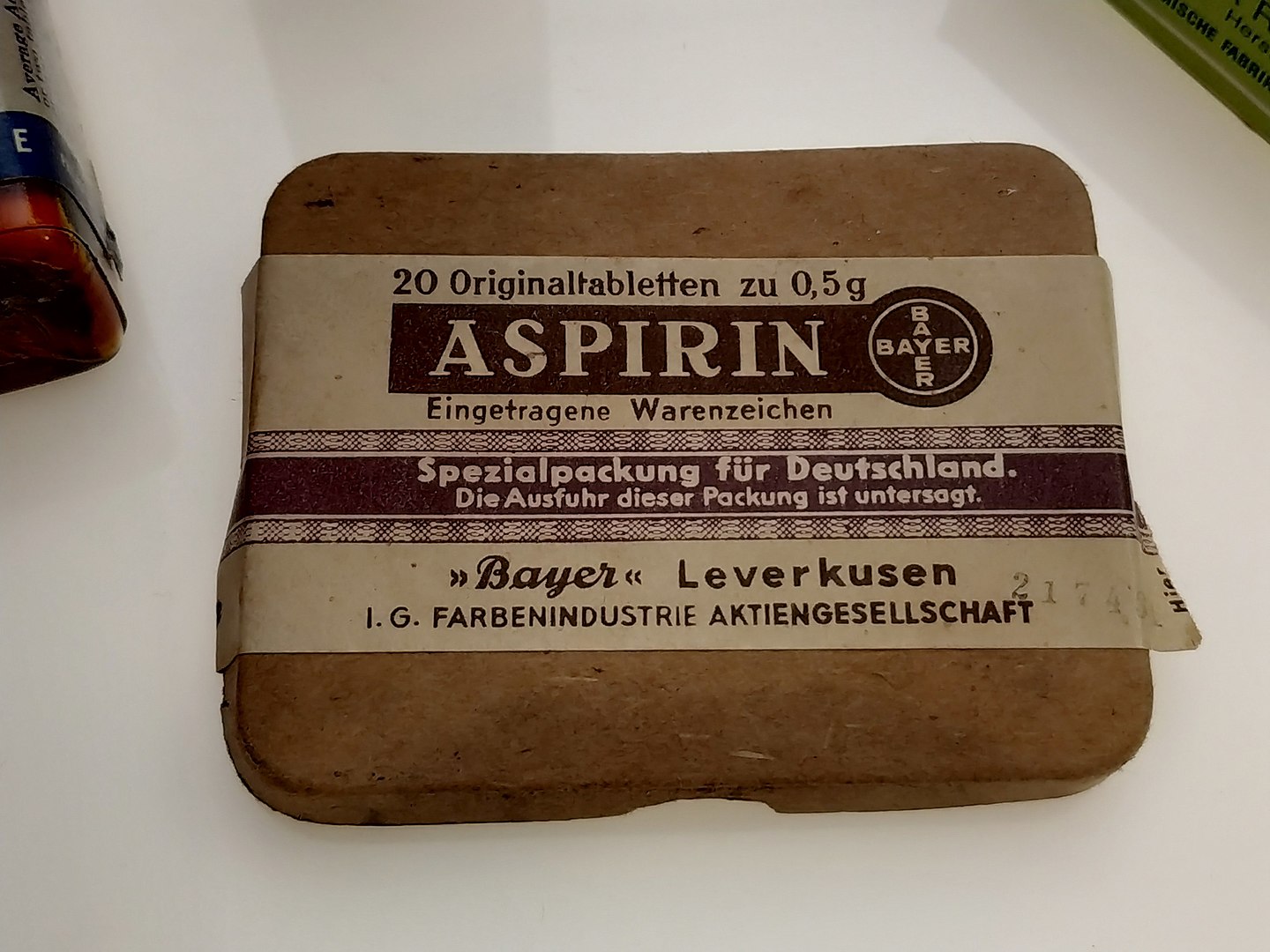 Old package of Aspirin, around 1940s